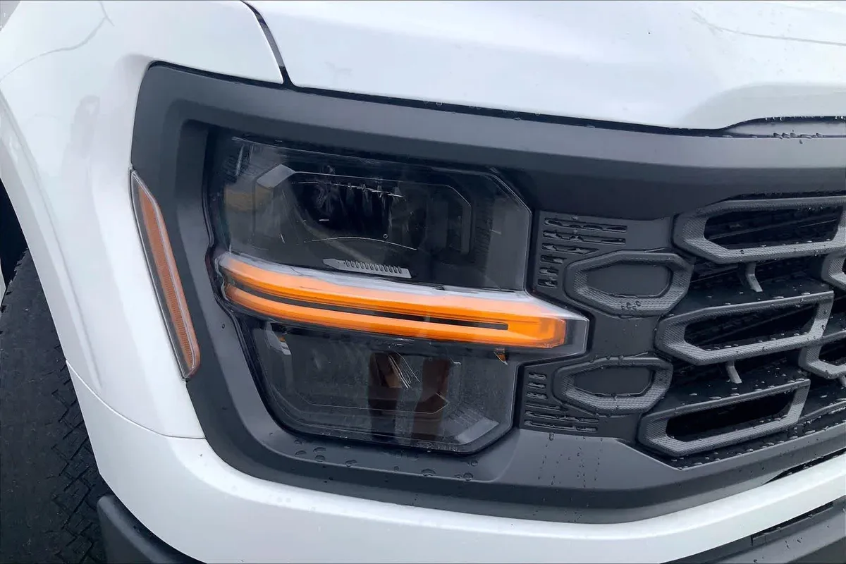 2024 Ford F-150 STX thumbnail 25