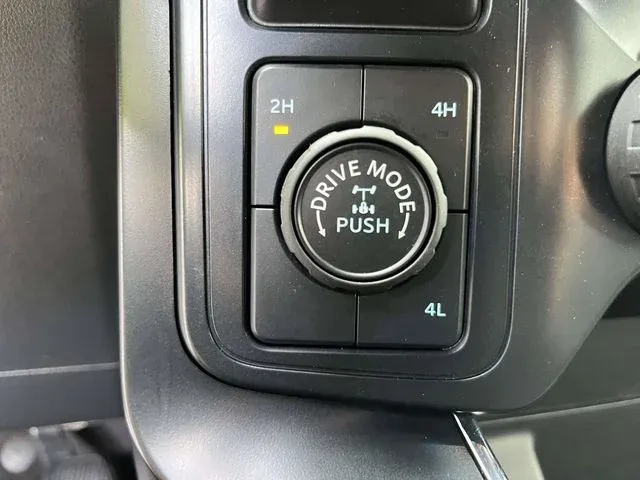 2024 Ford F-150 STX thumbnail 32