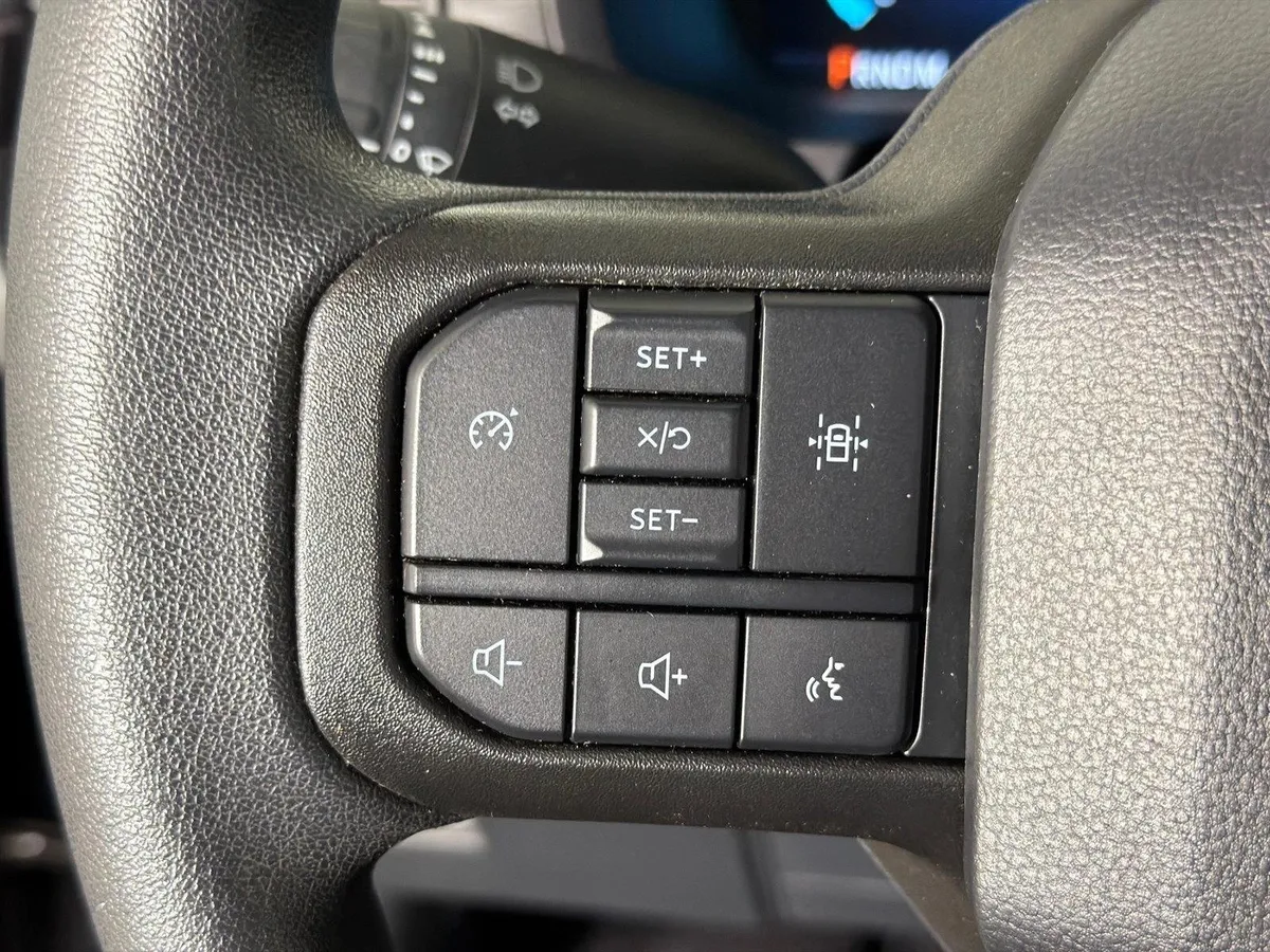 2024 Ford F-150 STX thumbnail 25