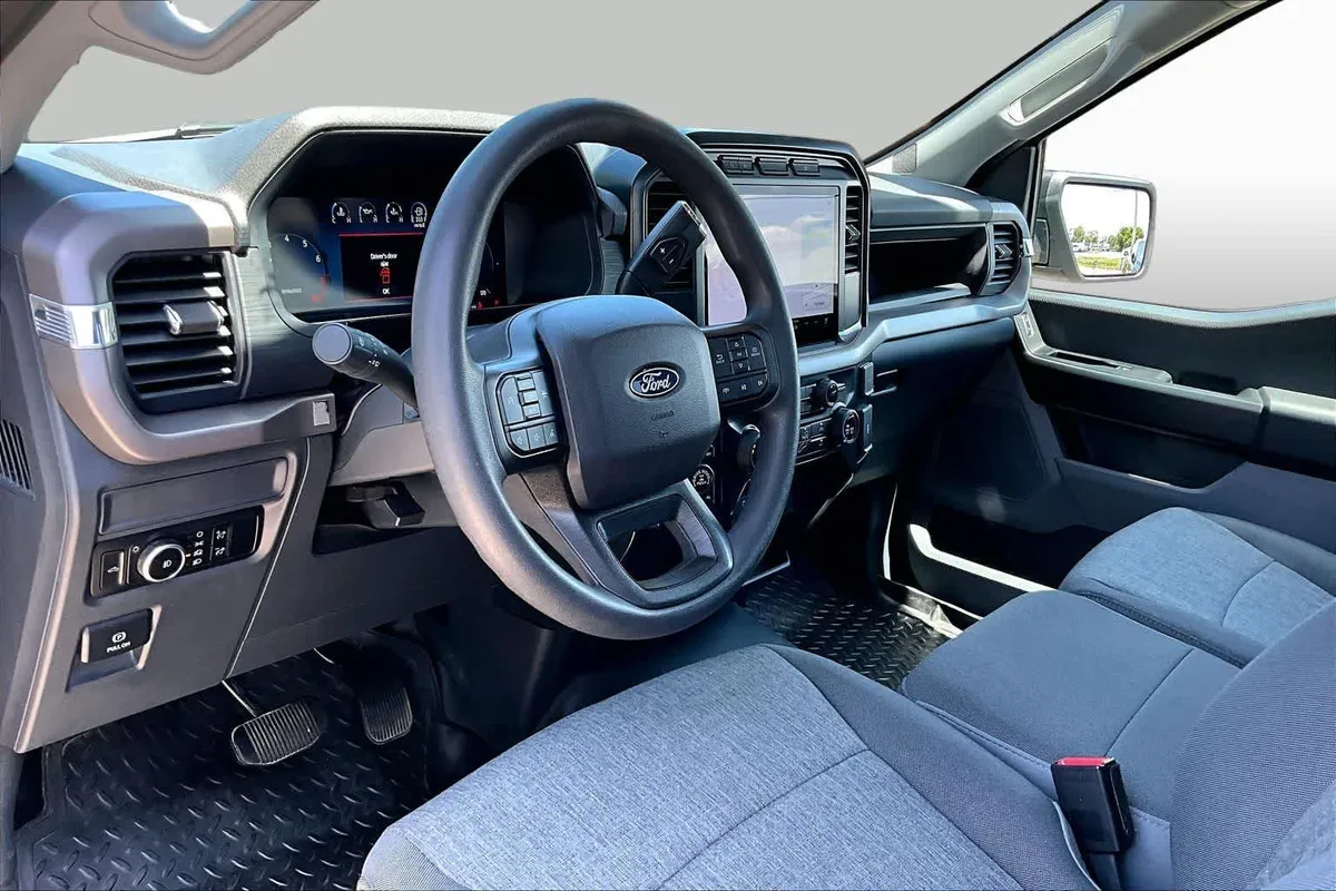2024 Ford F-150 XL thumbnail 18