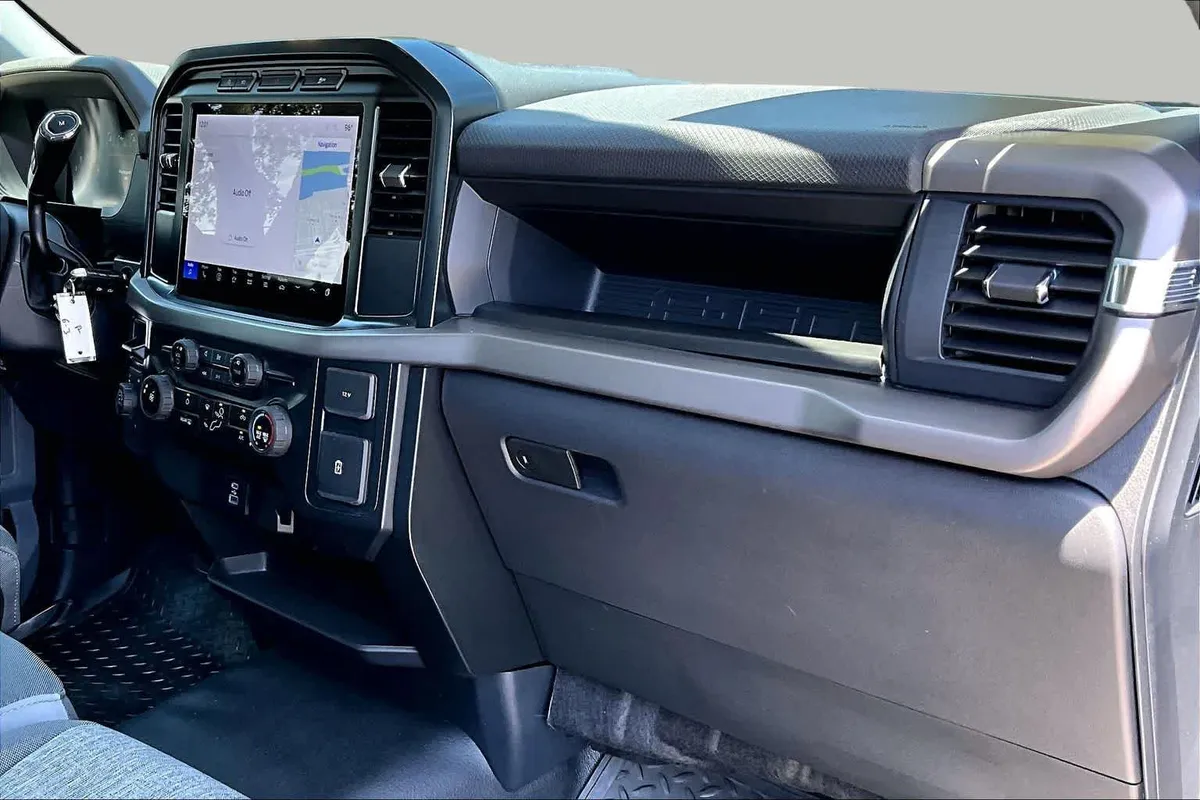 2024 Ford F-150 XL thumbnail 19