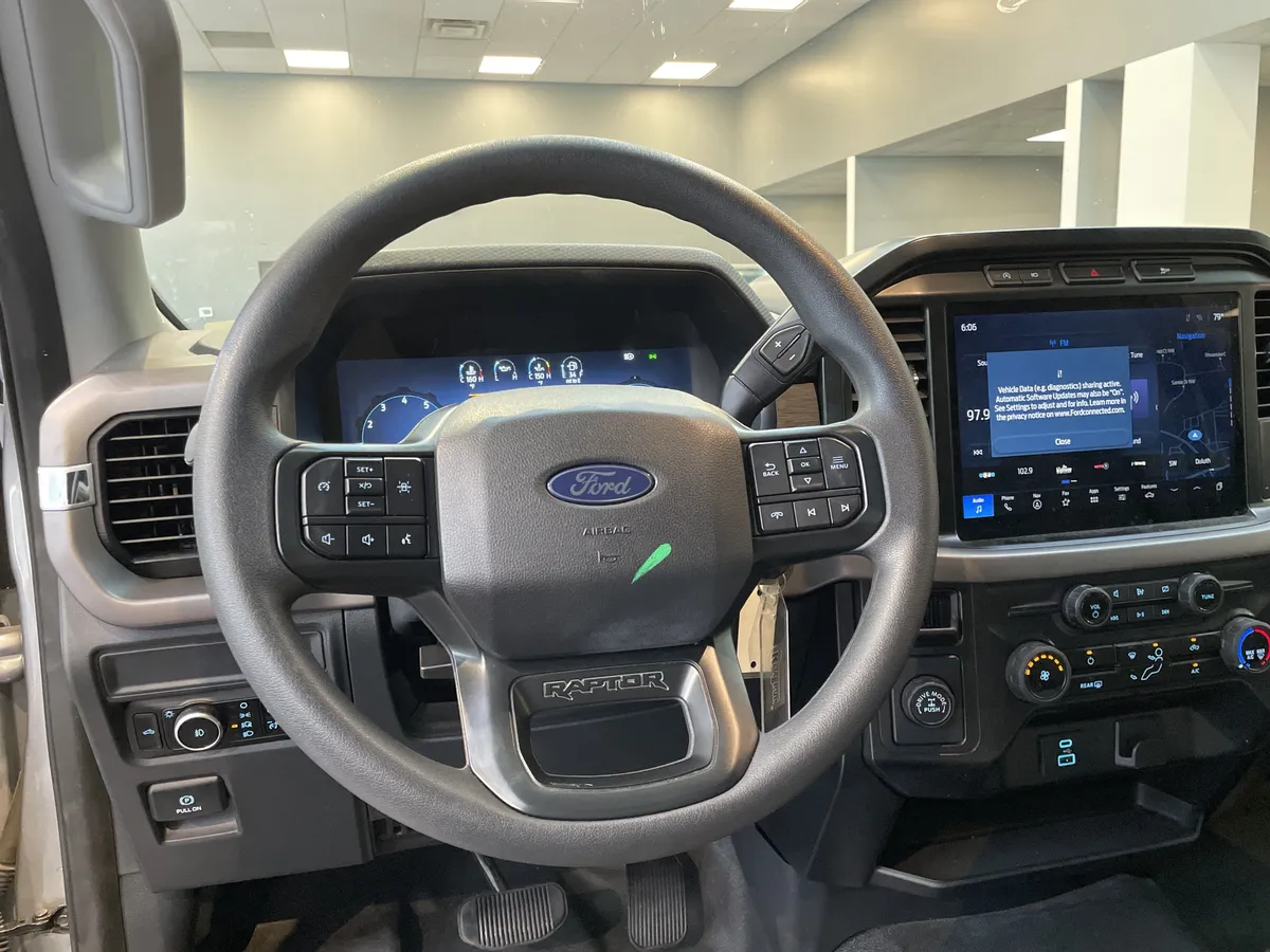 2024 Ford F-150 XL thumbnail 17