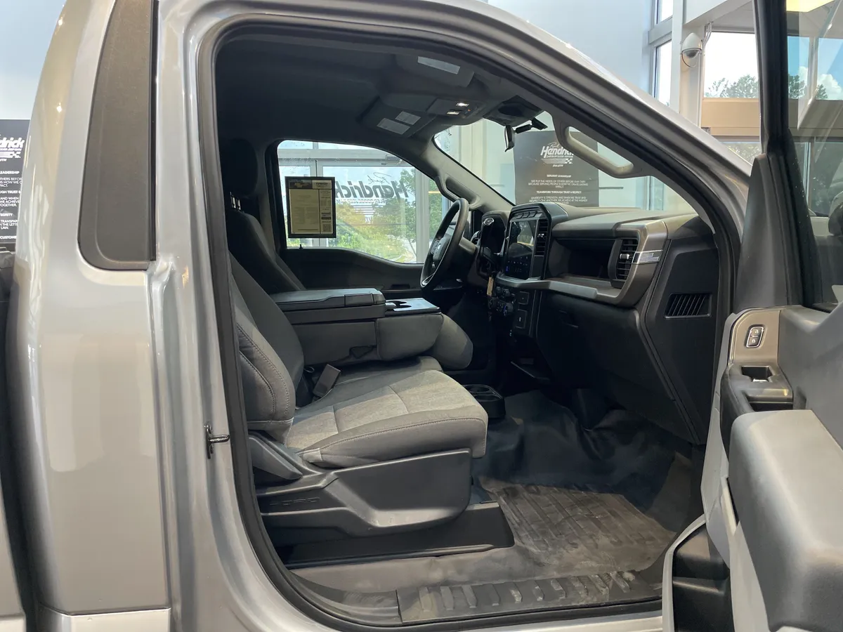 2024 Ford F-150 XL thumbnail 34