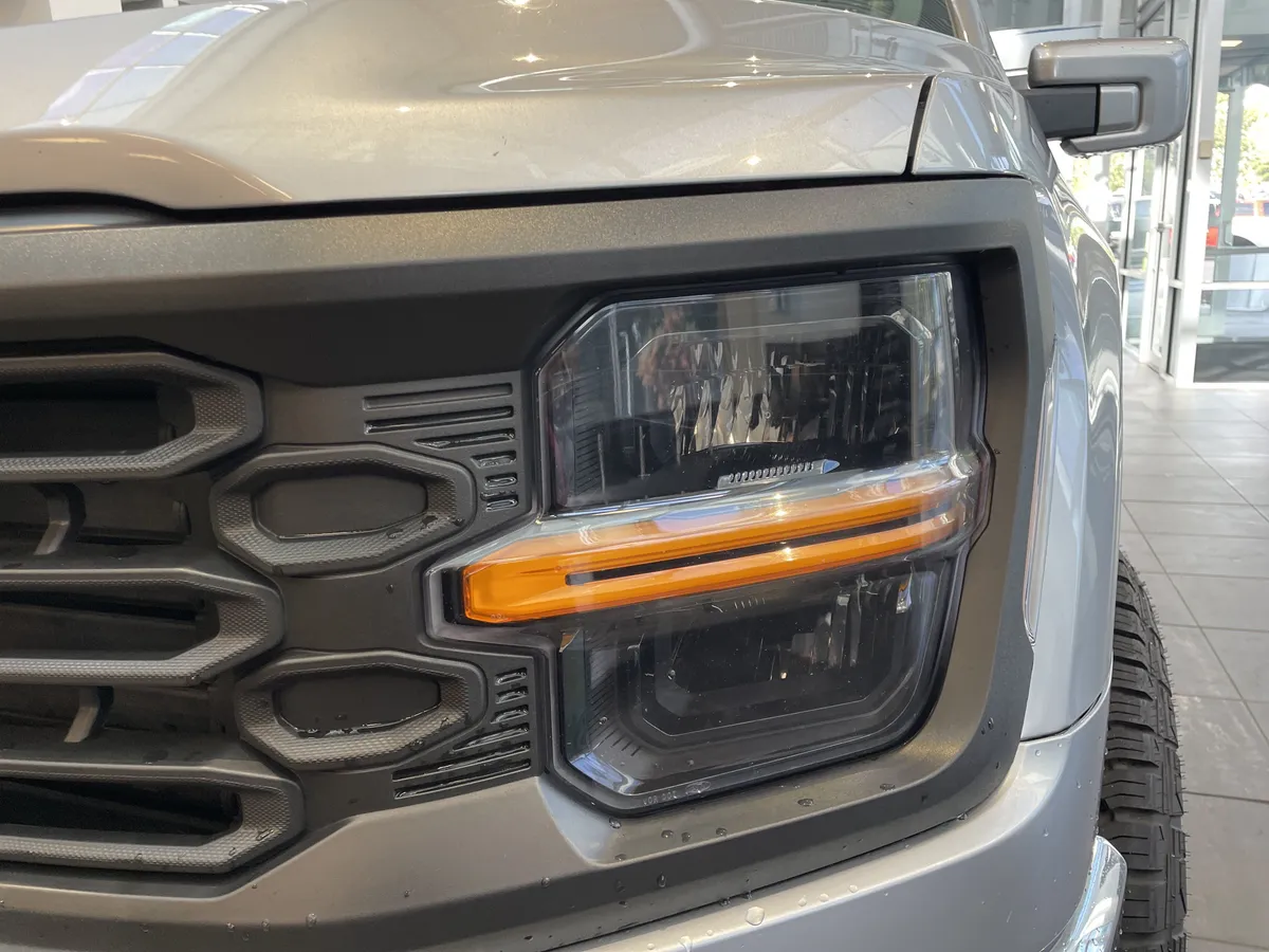 2024 Ford F-150 XL thumbnail 4