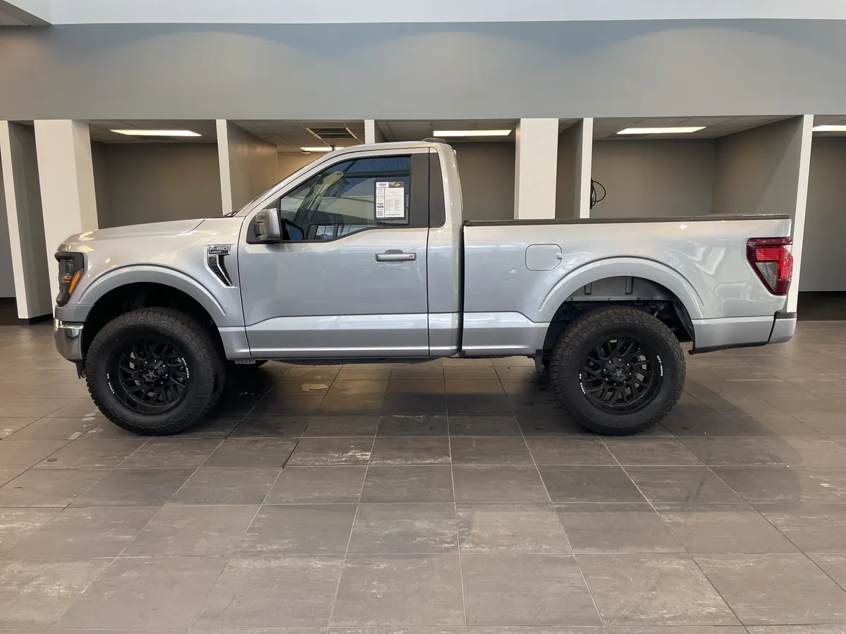 2024 Ford F-150 XL thumbnail 6
