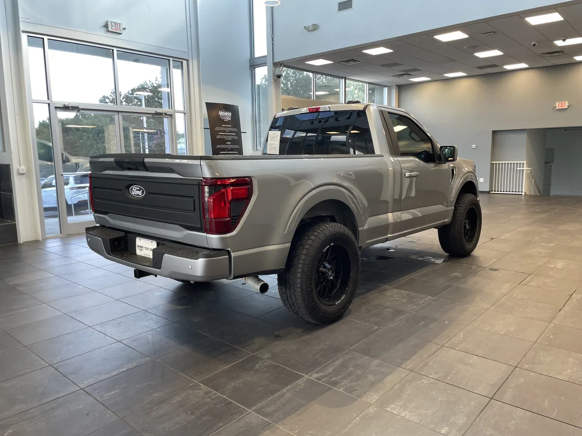 2024 Ford F-150 XL thumbnail 9