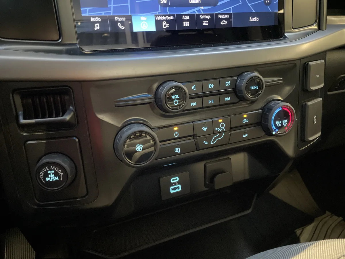 2024 Ford F-150 XL thumbnail 30