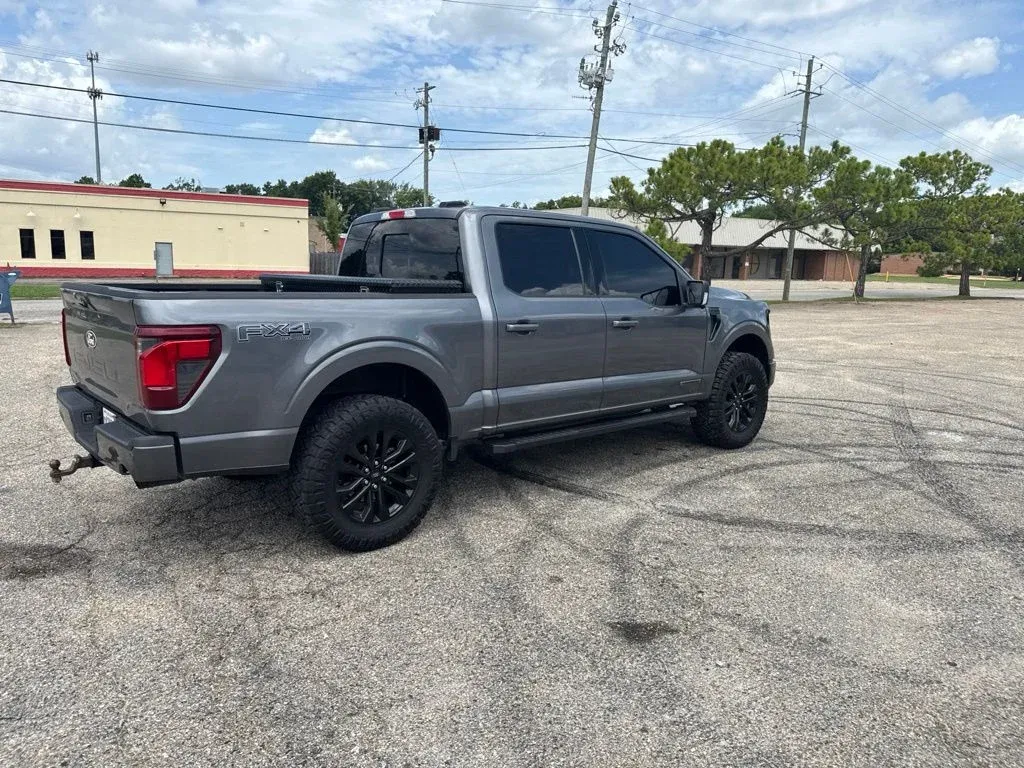 2024 Ford F-150 XLT thumbnail 13