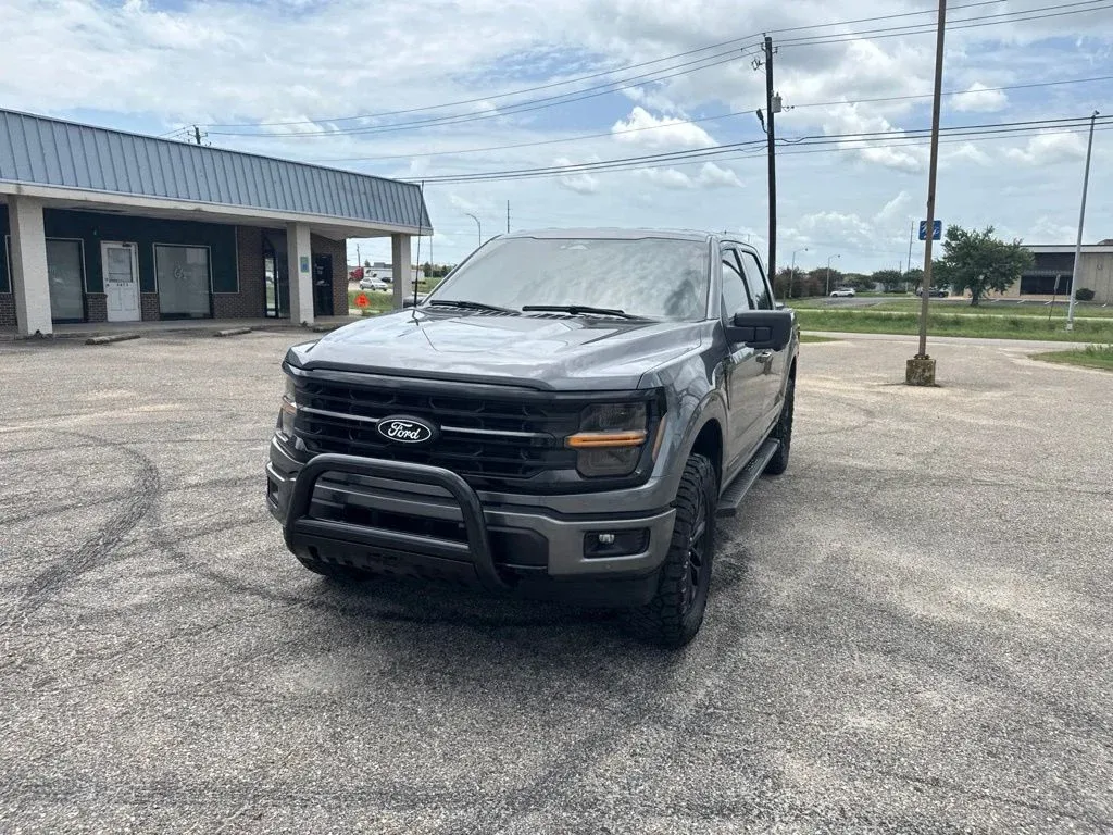 2024 Ford F-150 XLT thumbnail 5