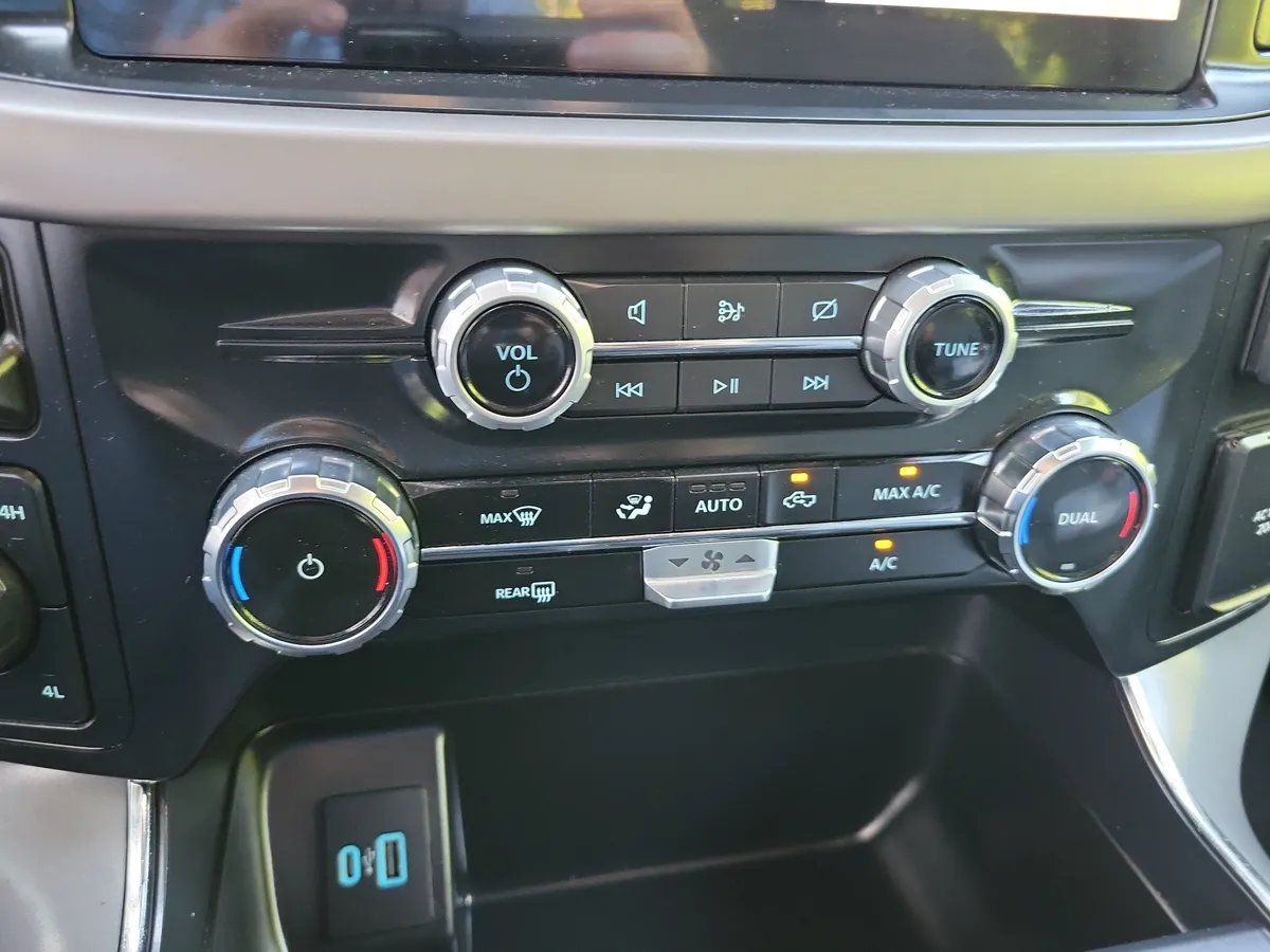 2024 Ford F-150 XLT thumbnail 17