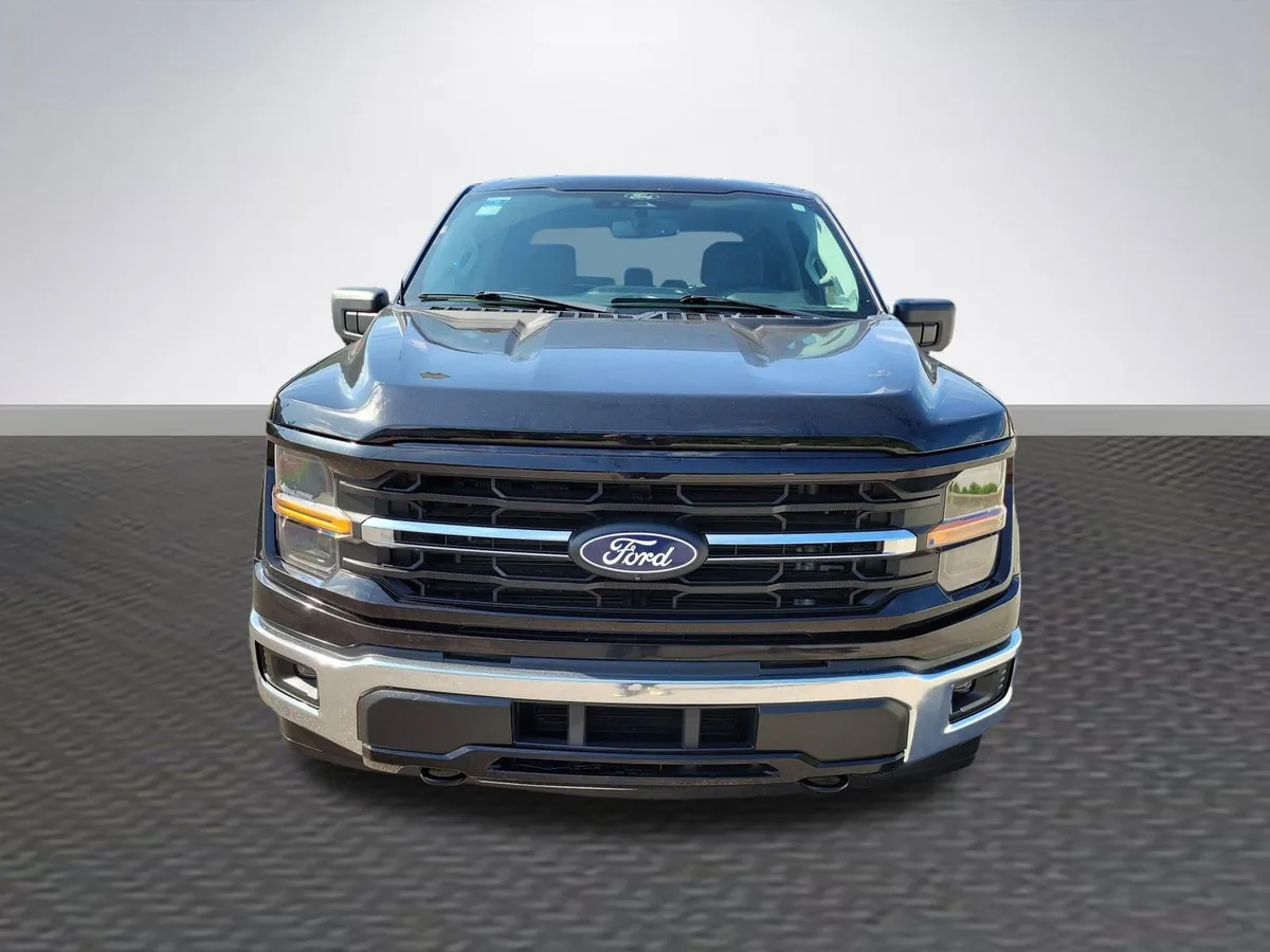 2024 Ford F-150 XLT thumbnail 2