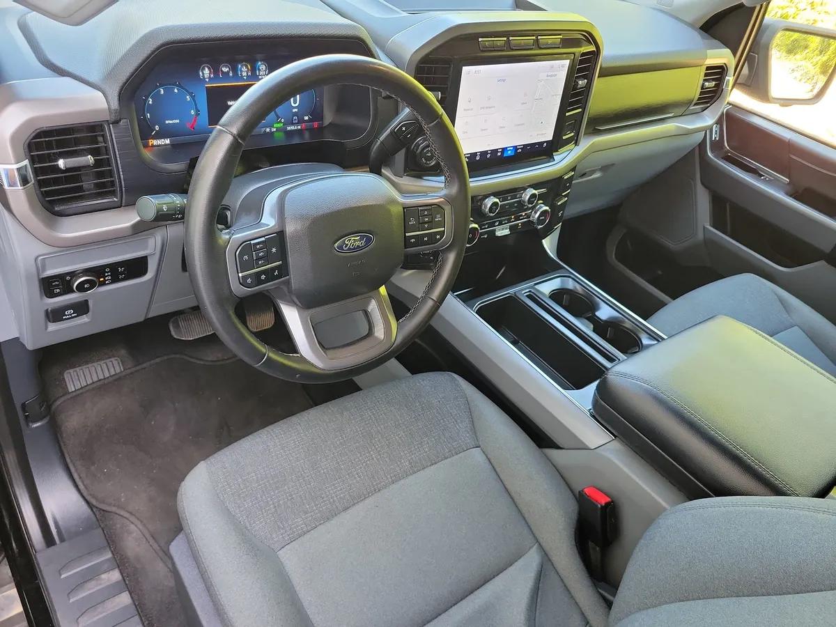 2024 Ford F-150 XLT thumbnail 8