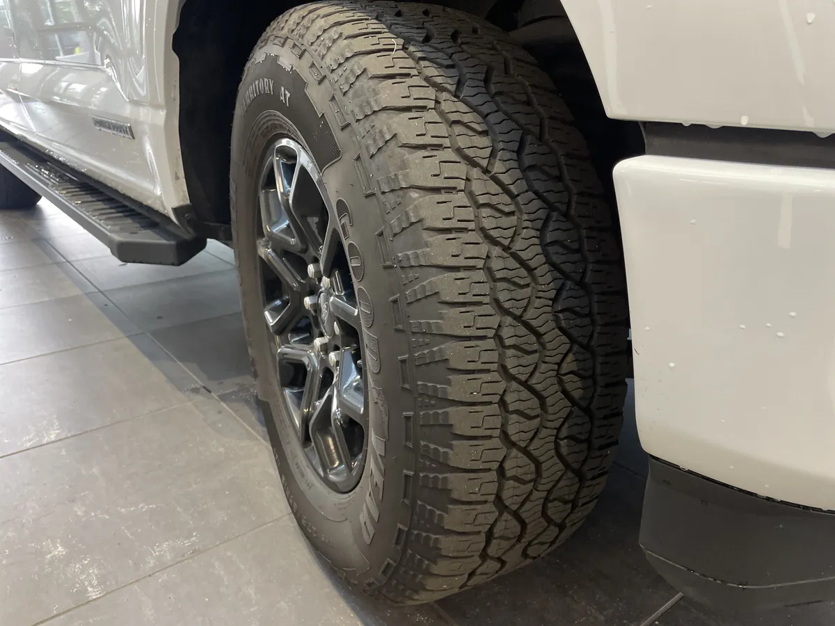 2024 Ford F-150 XLT thumbnail 12
