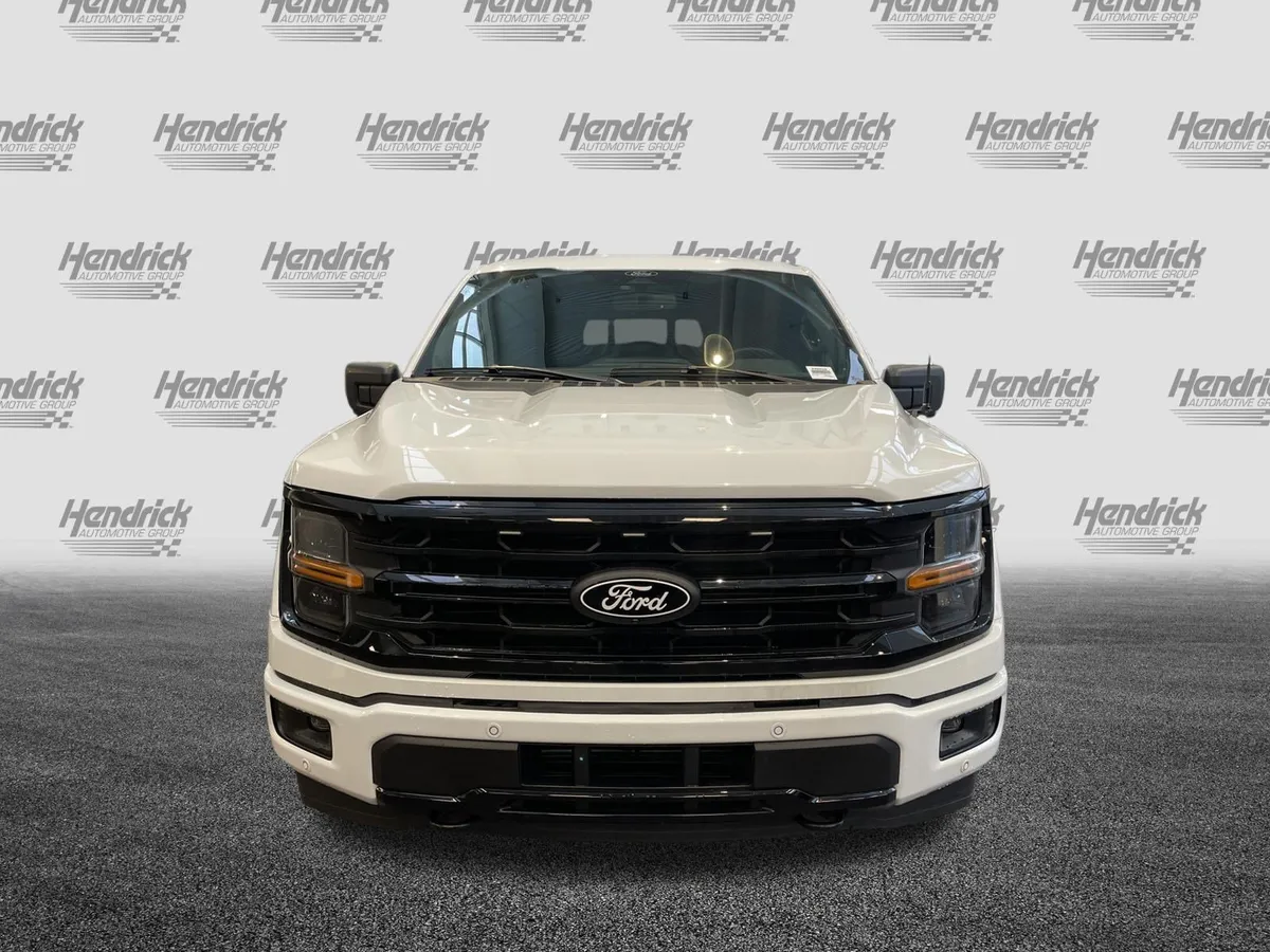 2024 Ford F-150 XLT thumbnail 2