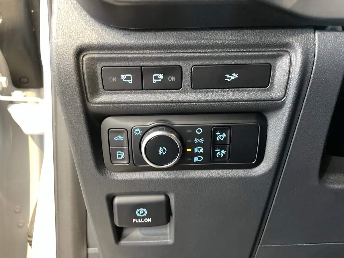 2024 Ford F-150 XLT thumbnail 35