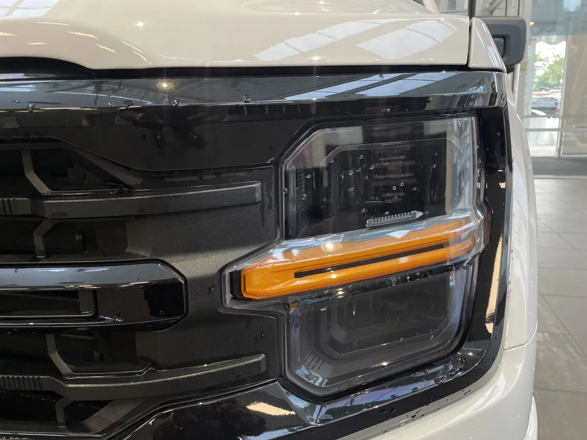 2024 Ford F-150 XLT thumbnail 4