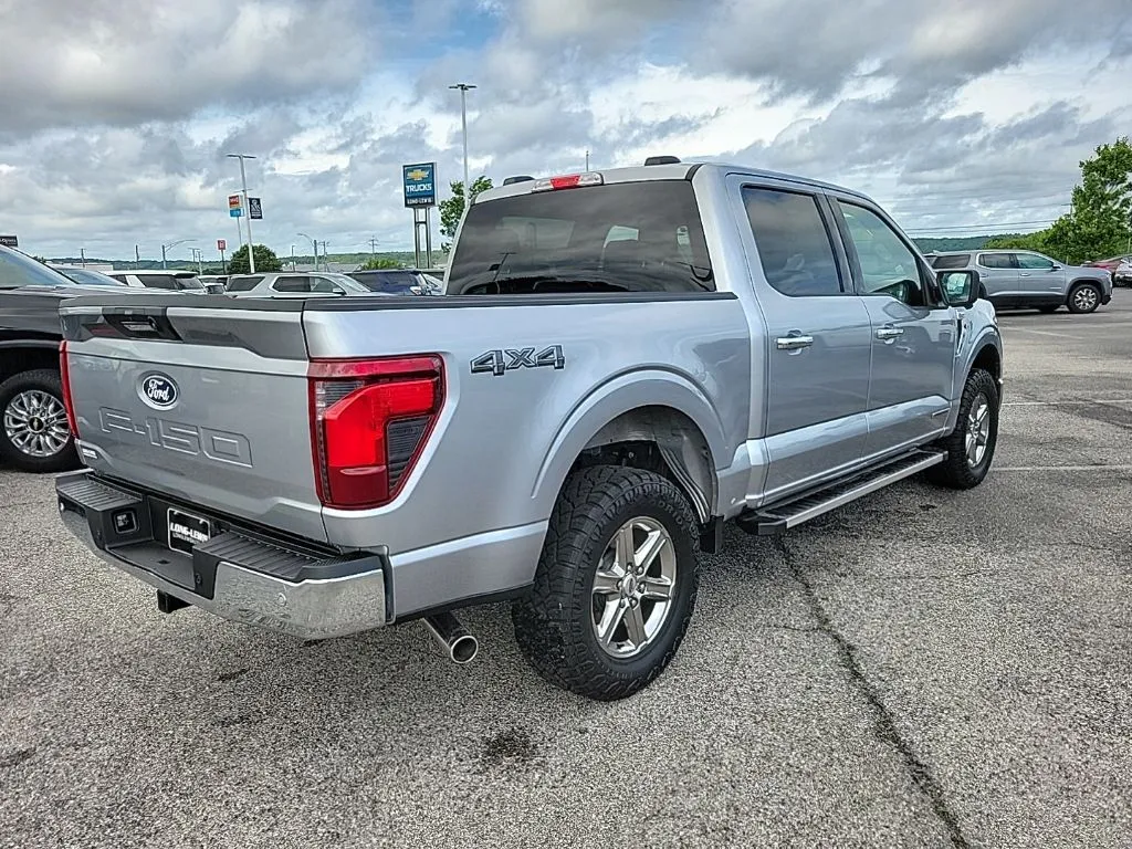2024 Ford F-150 XLT thumbnail 7