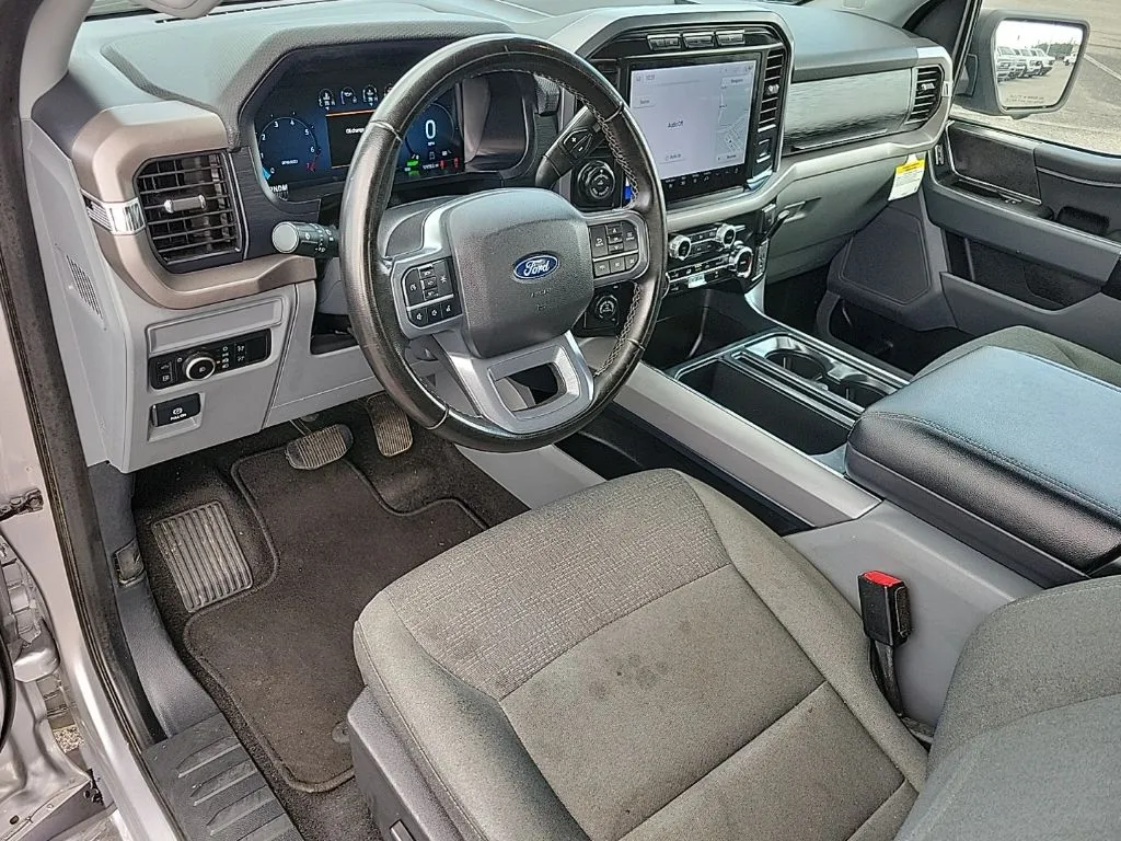 2024 Ford F-150 XLT thumbnail 9