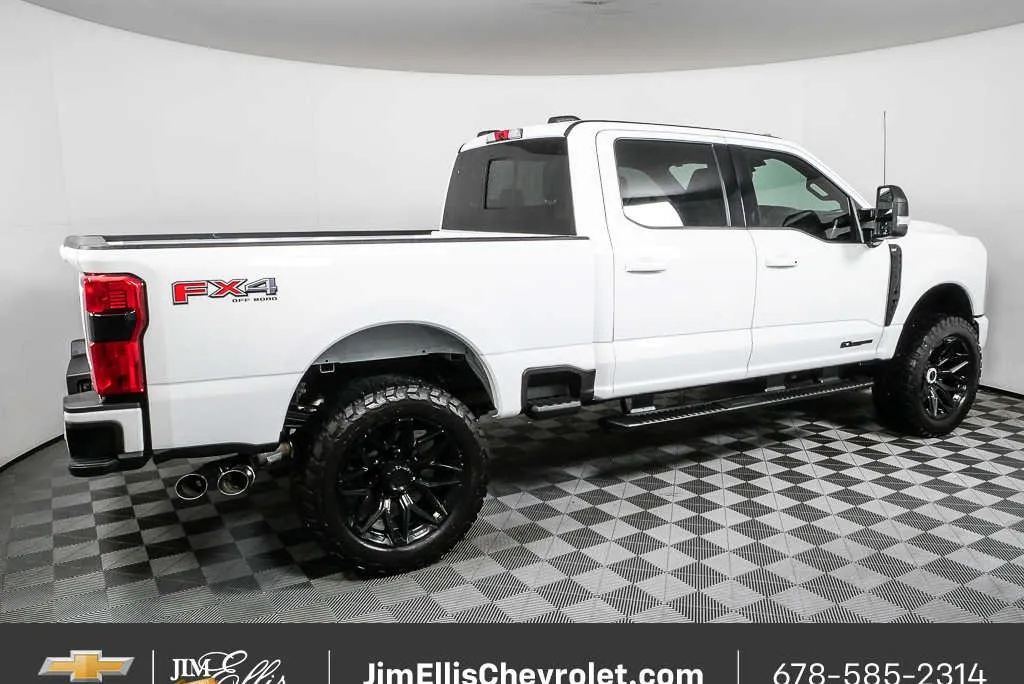 2024 Ford F-250 XLT thumbnail 2