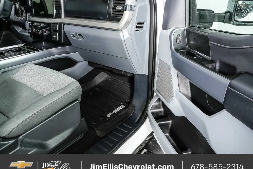 2024 Ford F-250 XLT thumbnail 24