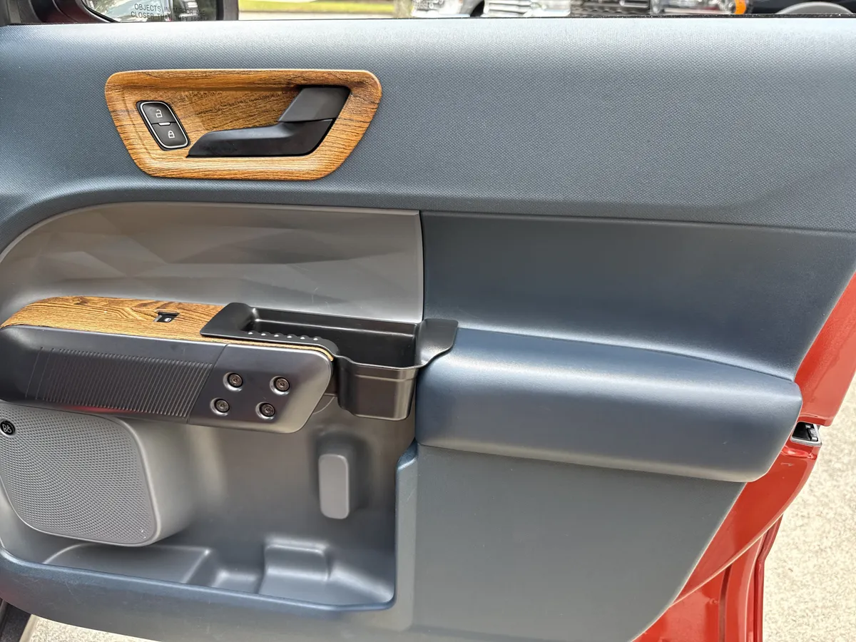 2024 Ford Maverick LARIAT thumbnail 14