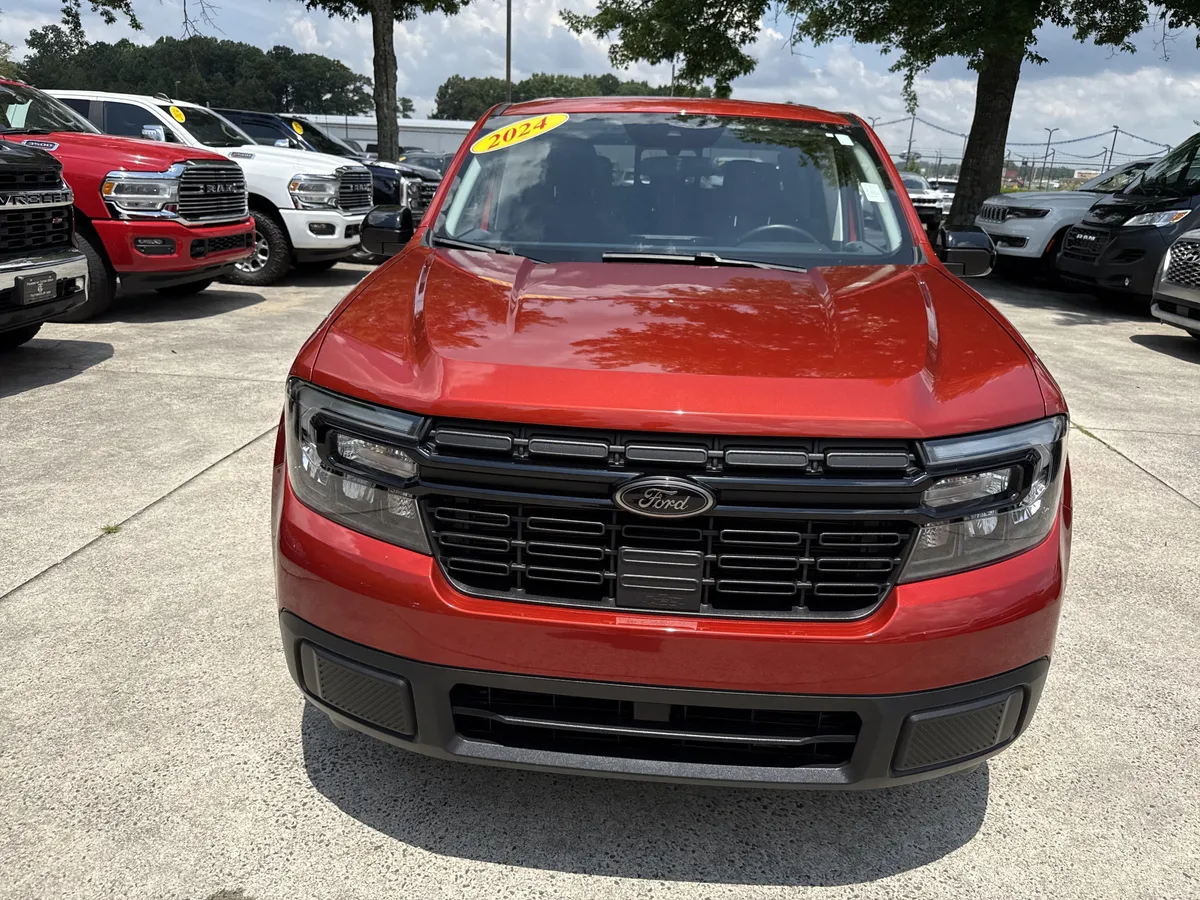2024 Ford Maverick LARIAT thumbnail 2