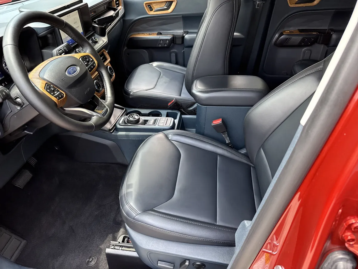 2024 Ford Maverick LARIAT thumbnail 21
