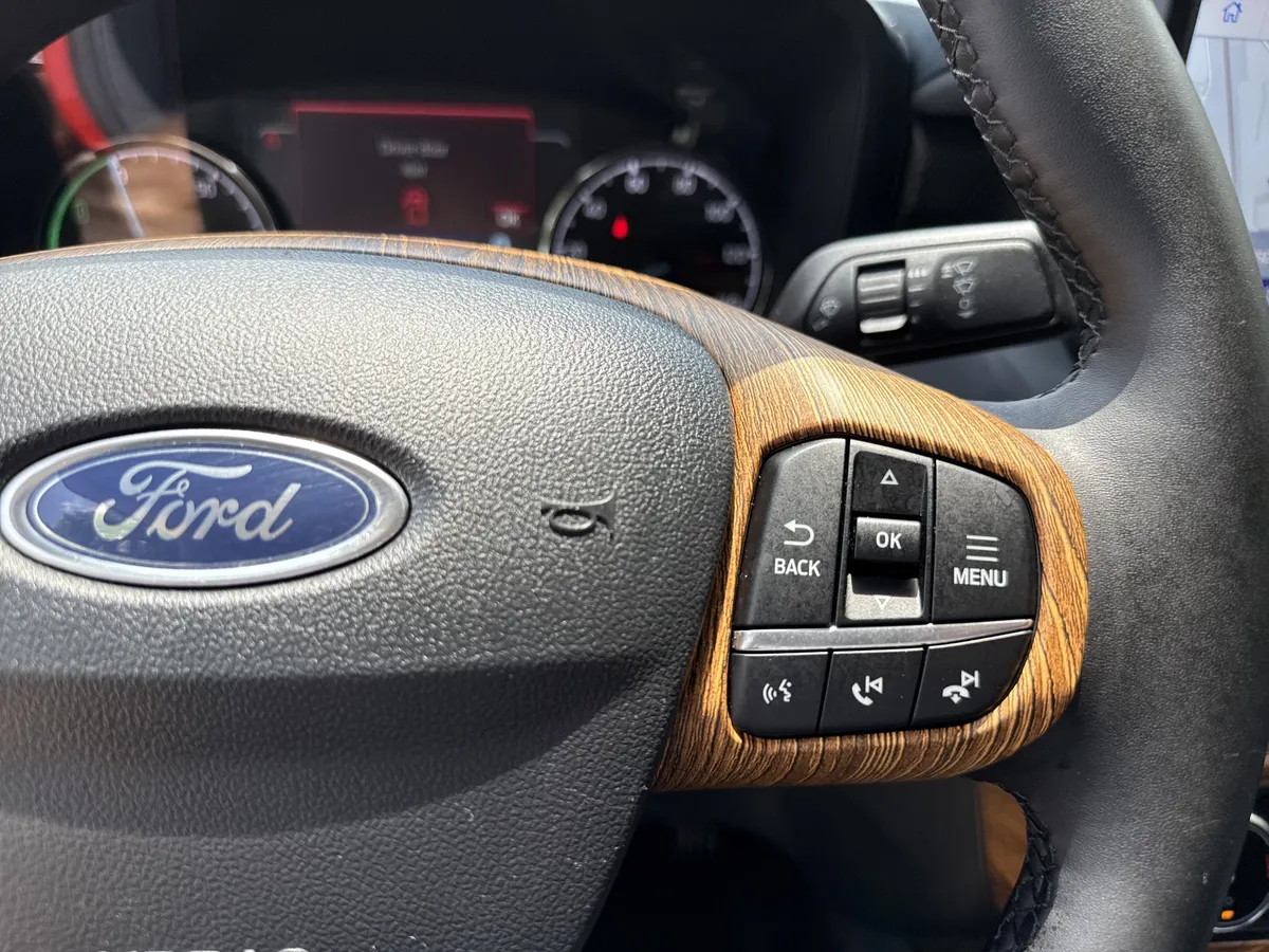 2024 Ford Maverick LARIAT thumbnail 24