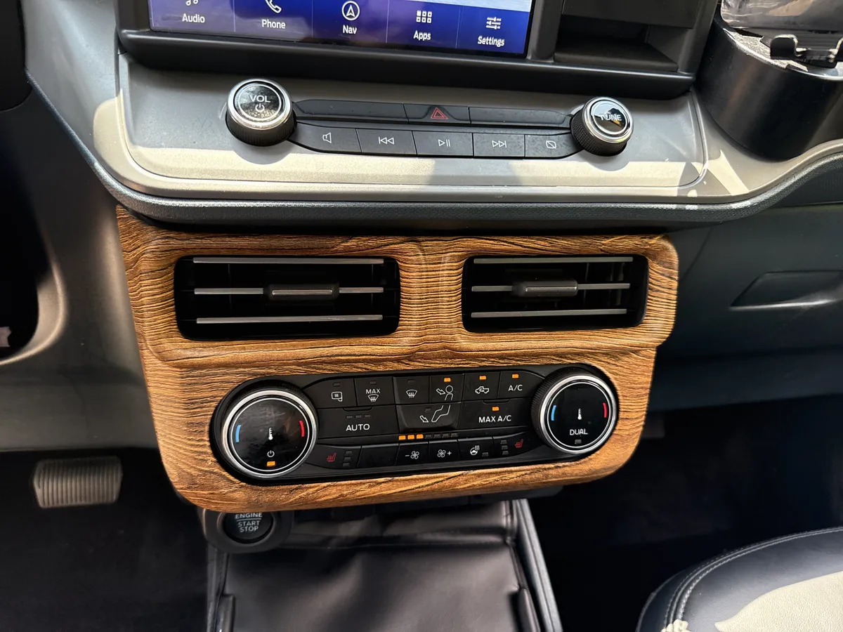 2024 Ford Maverick LARIAT thumbnail 28