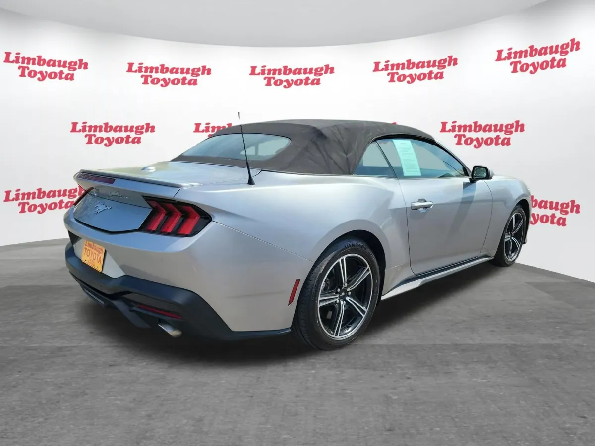 2024 Ford Mustang EcoBoost Premium thumbnail 22