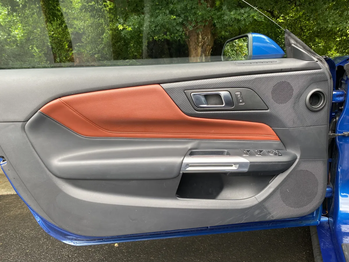 2024 Ford Mustang EcoBoost Premium thumbnail 13
