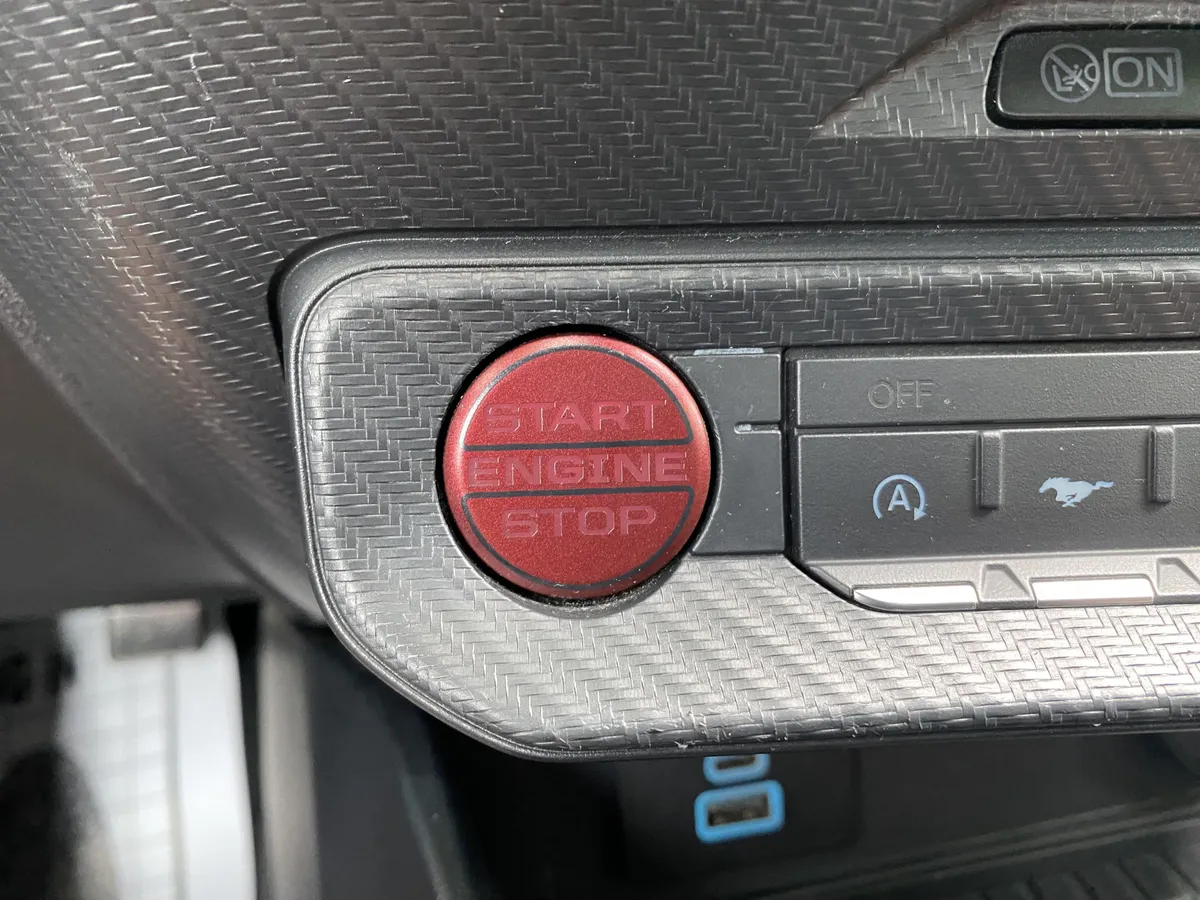 2024 Ford Mustang EcoBoost Premium thumbnail 27