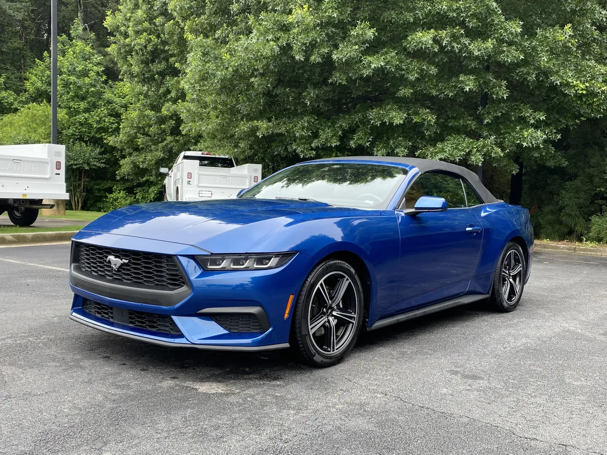 2024 Ford Mustang EcoBoost Premium thumbnail 4