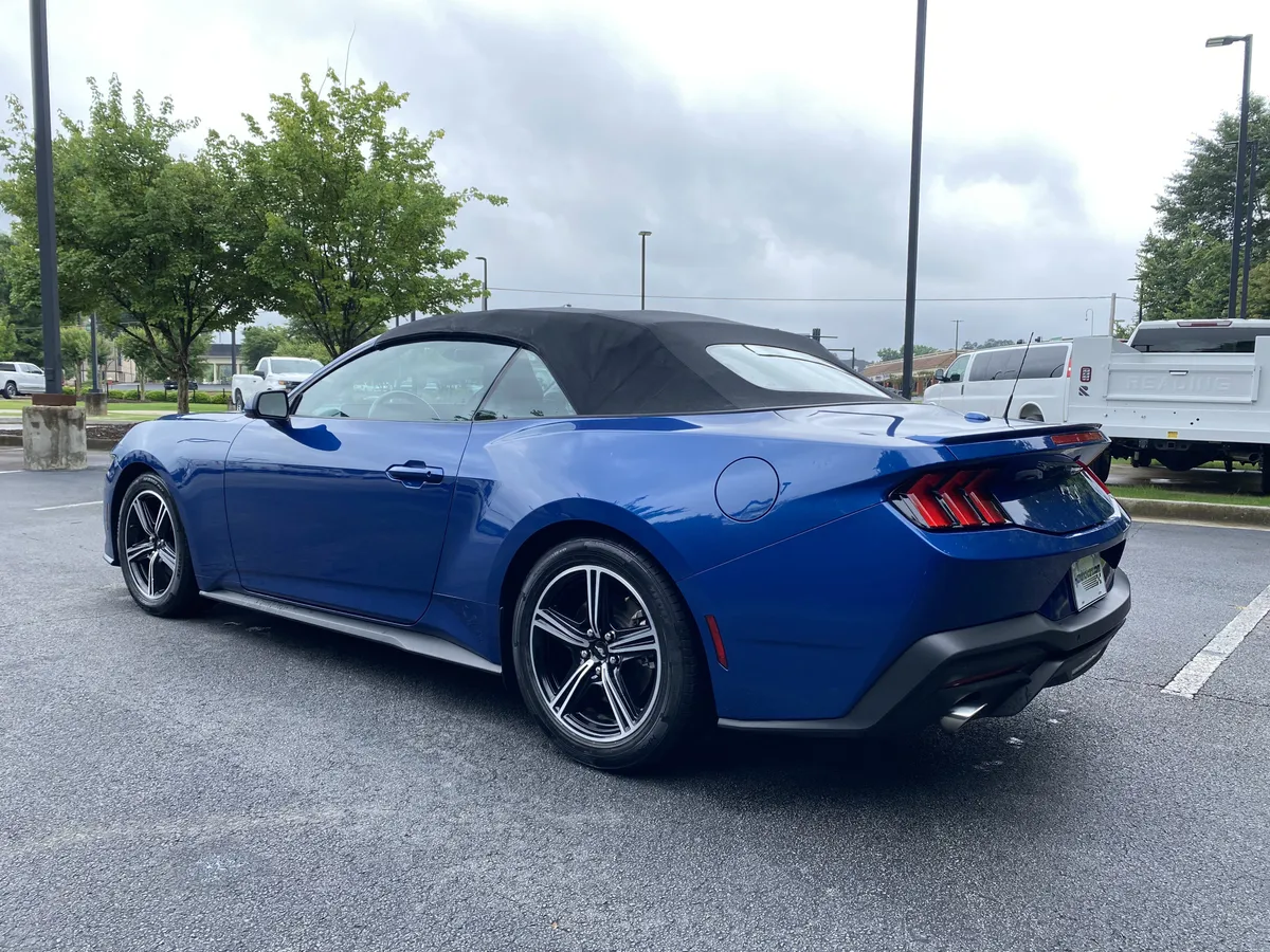 2024 Ford Mustang EcoBoost Premium thumbnail 6
