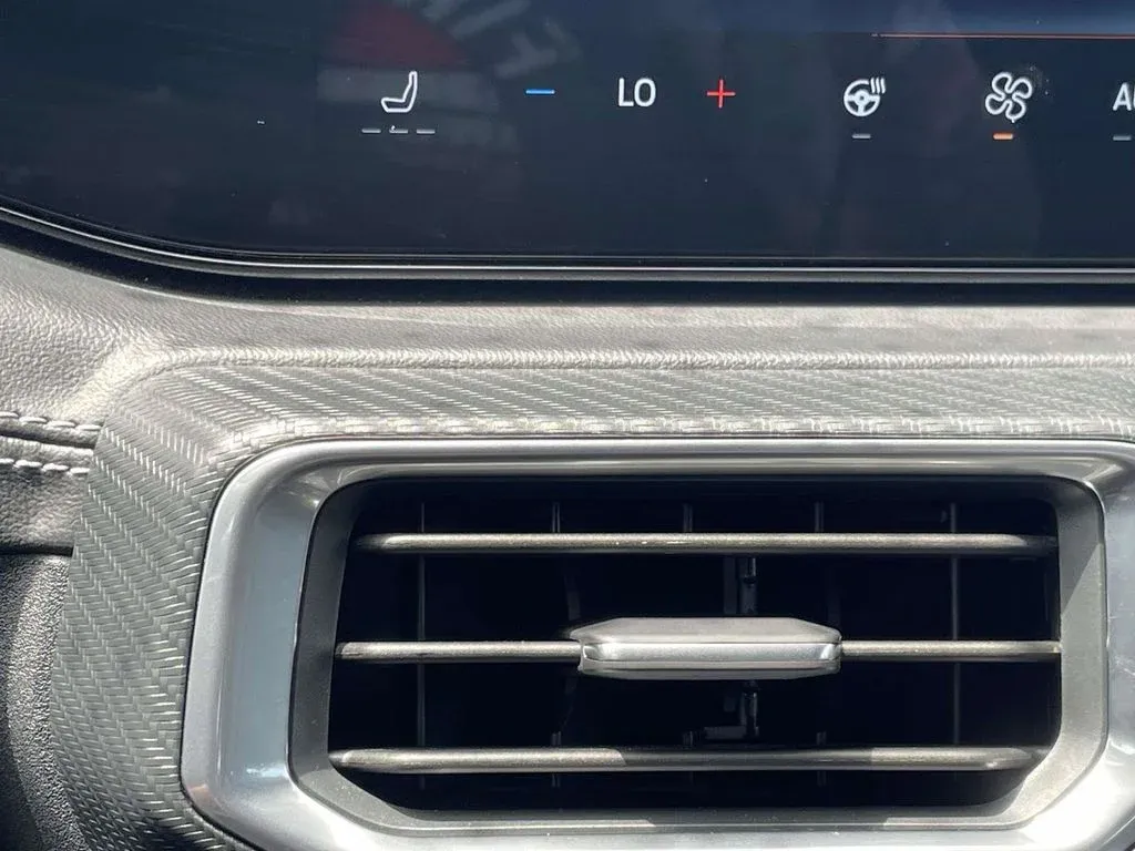 2024 Ford Mustang GT Premium thumbnail 17