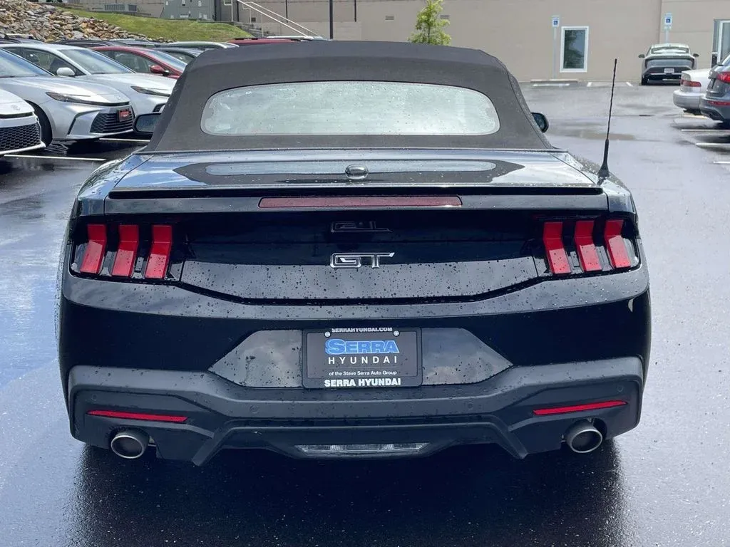2024 Ford Mustang GT Premium thumbnail 4