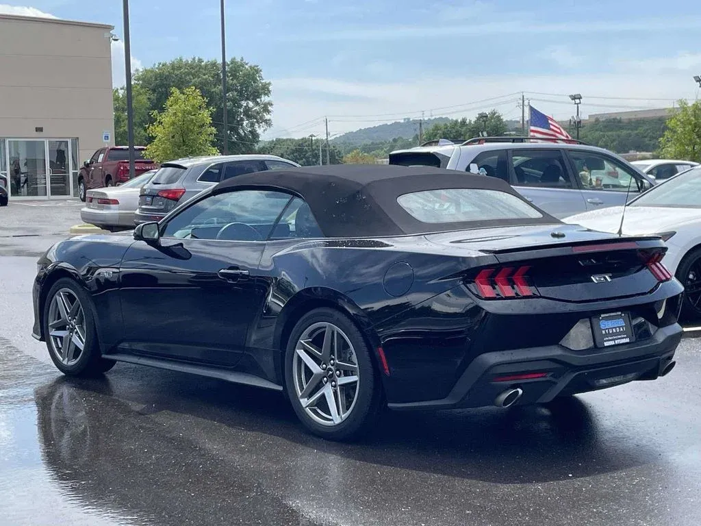 2024 Ford Mustang GT Premium thumbnail 5