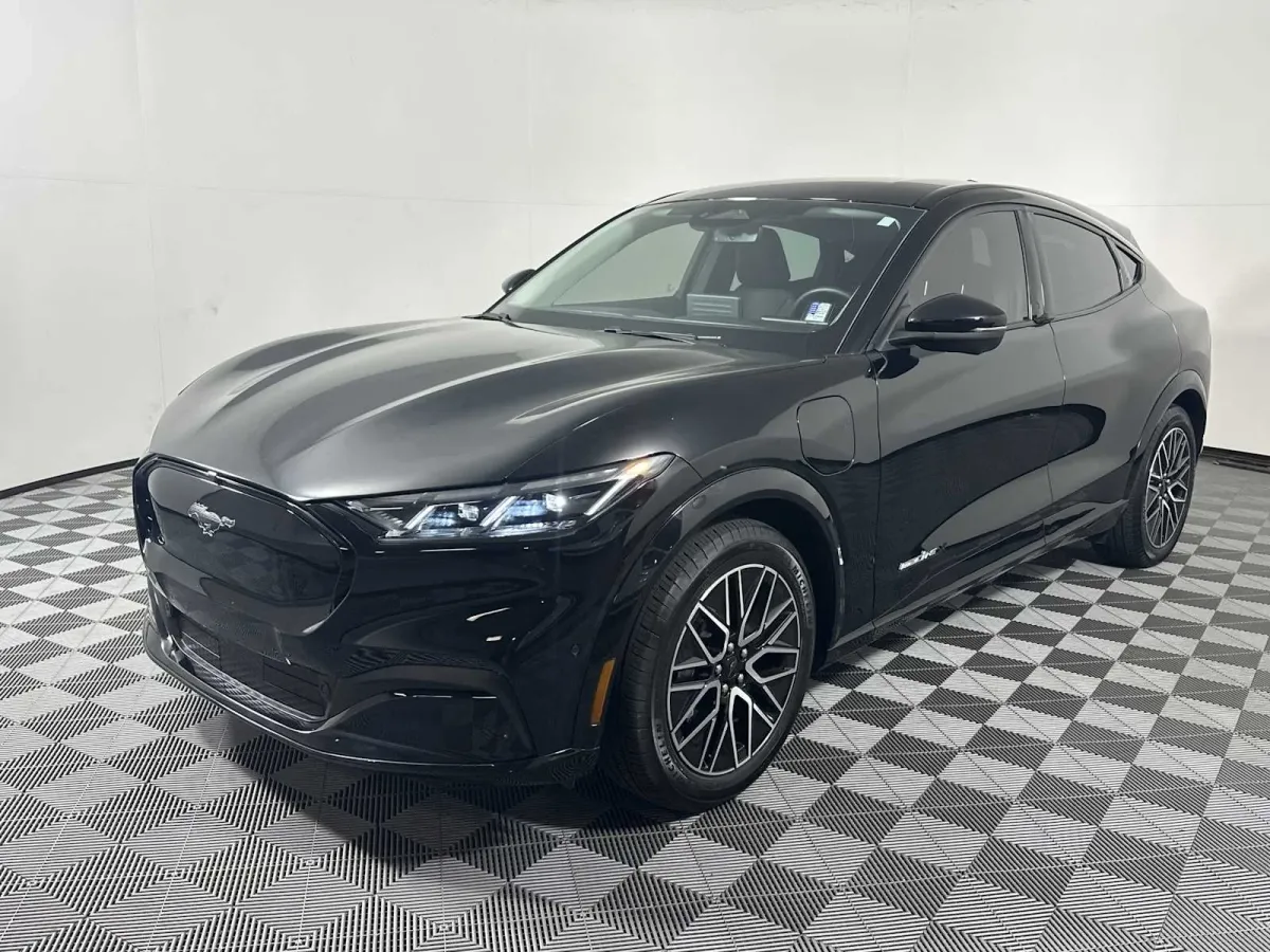 2024 Ford Mustang Mach-E Premium thumbnail 6