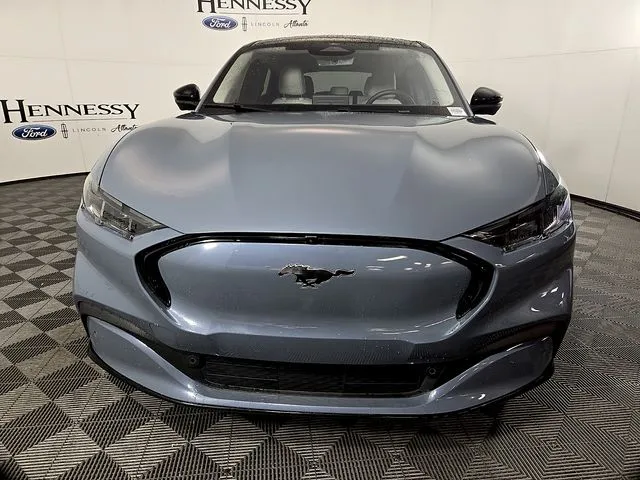 2024 Ford Mustang Mach-E Premium thumbnail 3