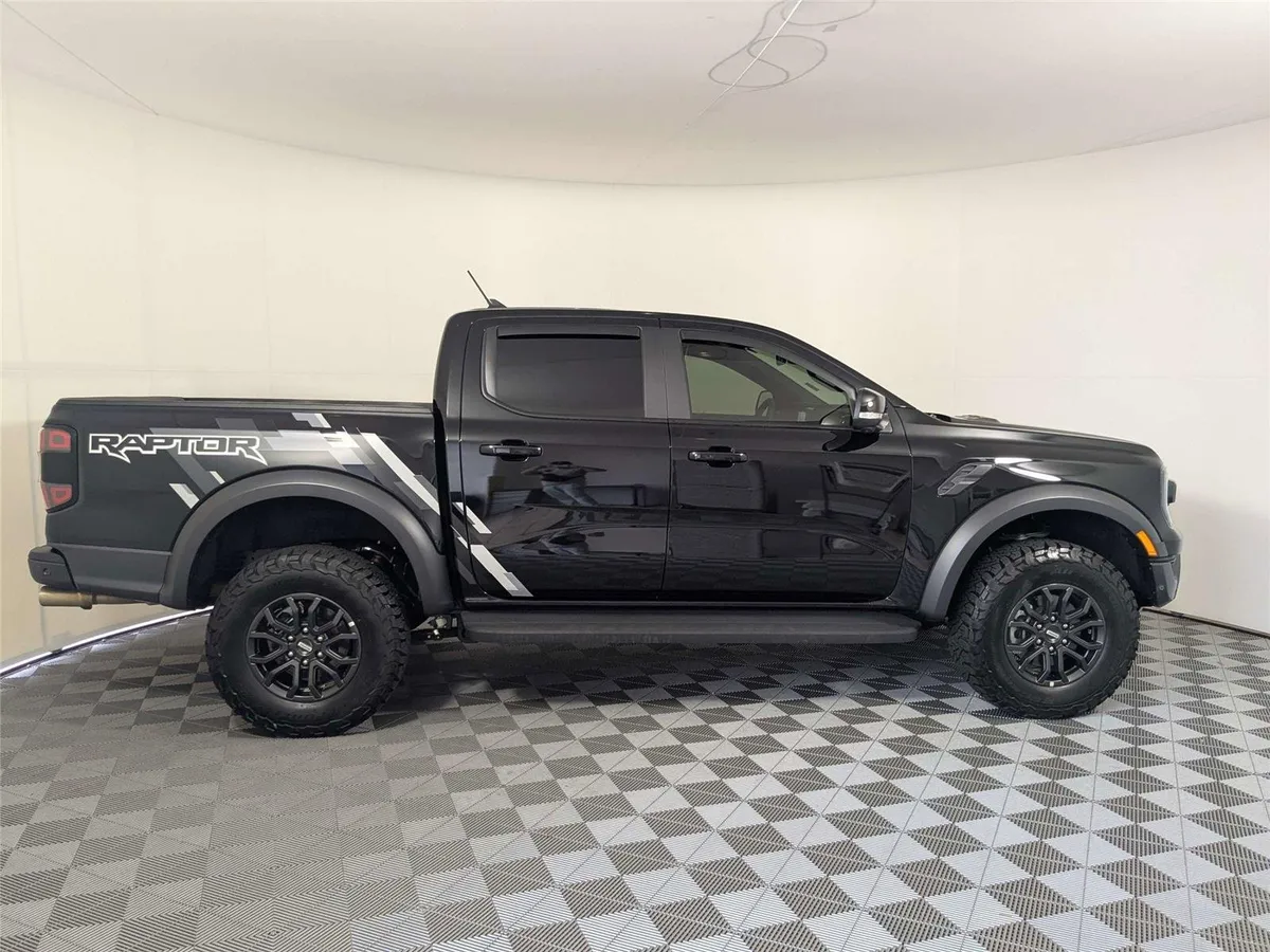2024 Ford Ranger Raptor thumbnail 4