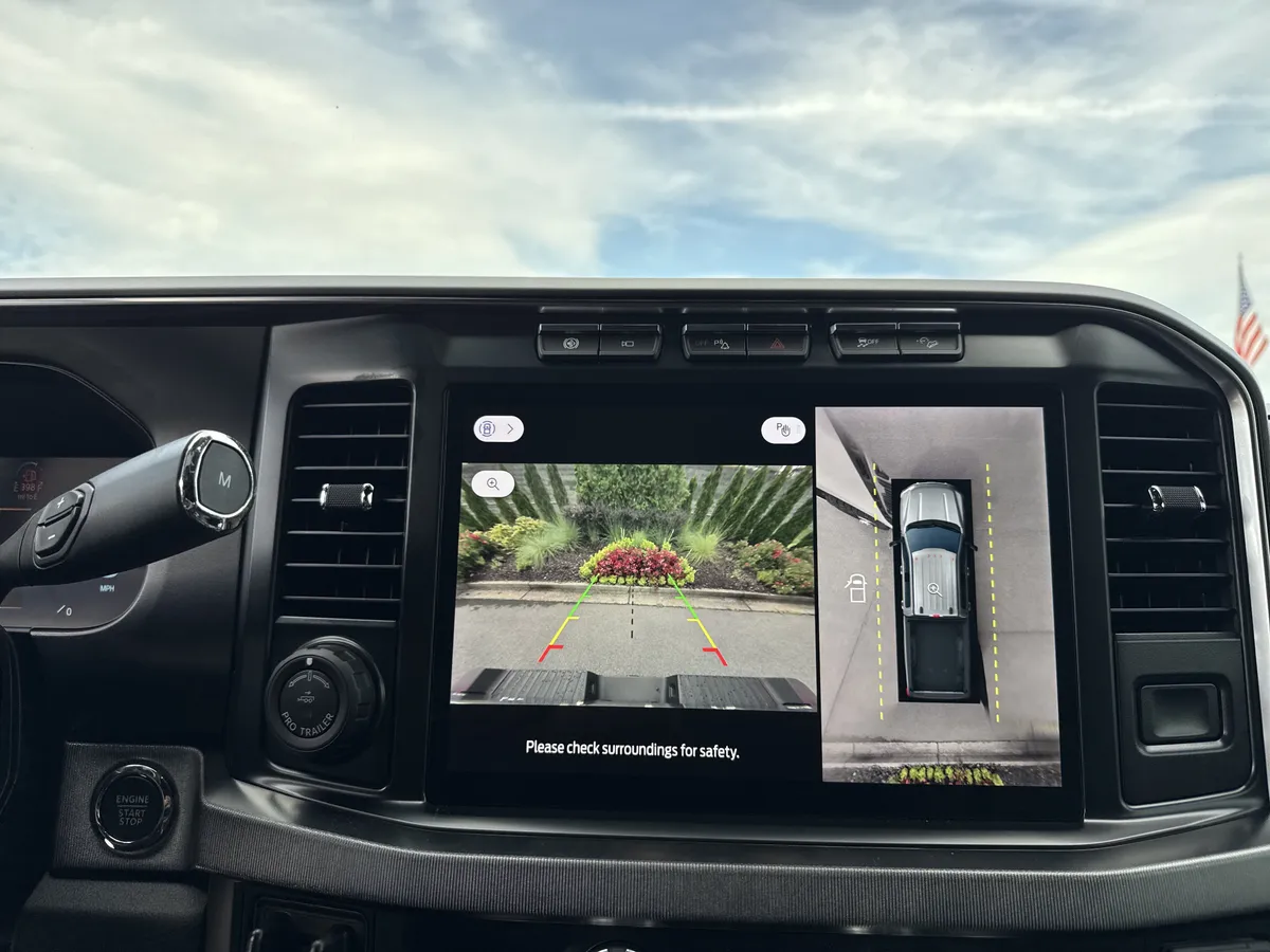 2024 Ford Super Duty F-350 DRW Platinum thumbnail 28