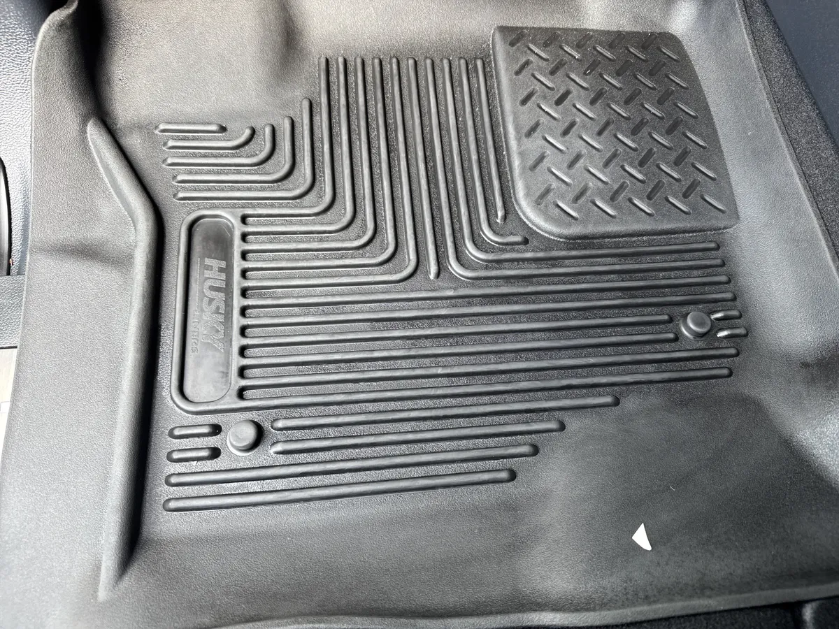 2024 Ford Super Duty F-350 DRW Platinum thumbnail 9