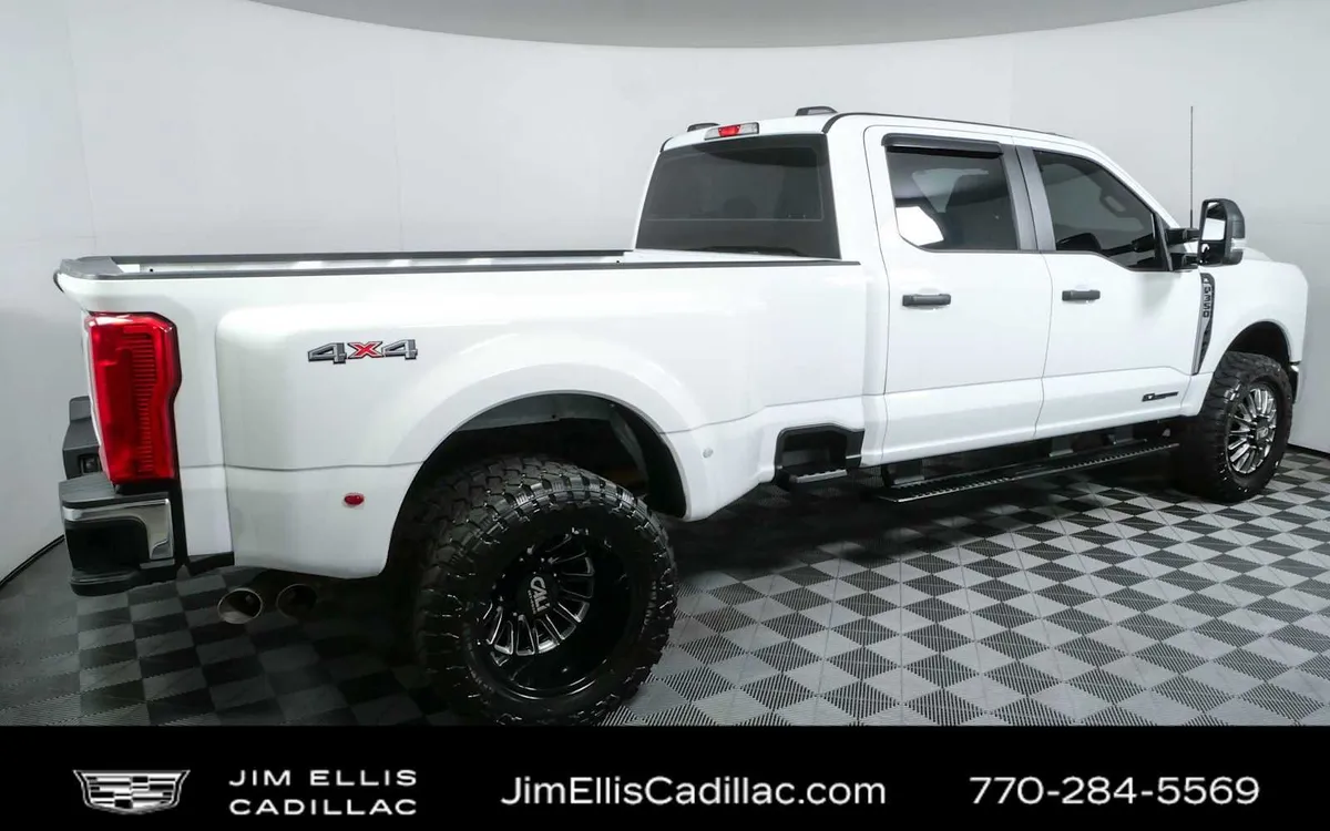 2024 Ford Super Duty F-350 DRW XL thumbnail 2