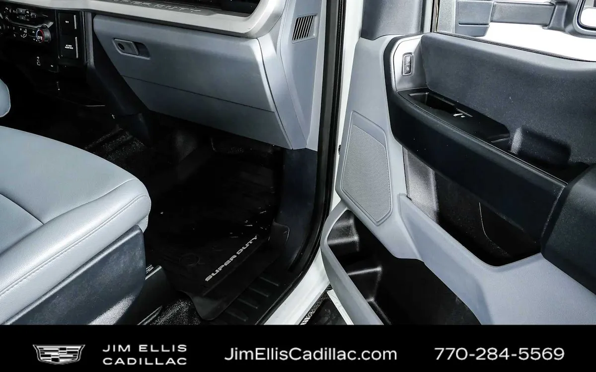 2024 Ford Super Duty F-350 DRW XL thumbnail 21