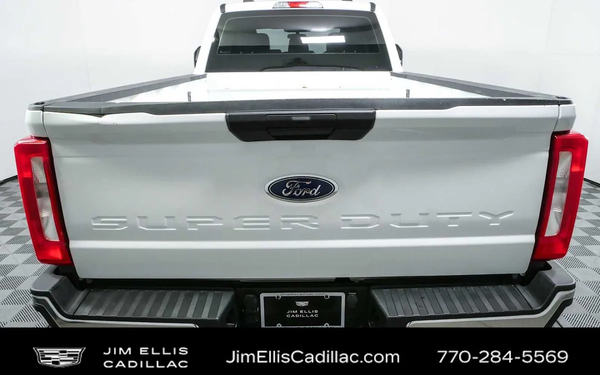 2024 Ford Super Duty F-350 DRW XL thumbnail 24