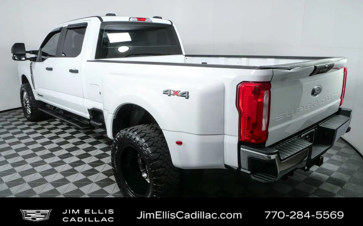 2024 Ford Super Duty F-350 DRW XL thumbnail 25