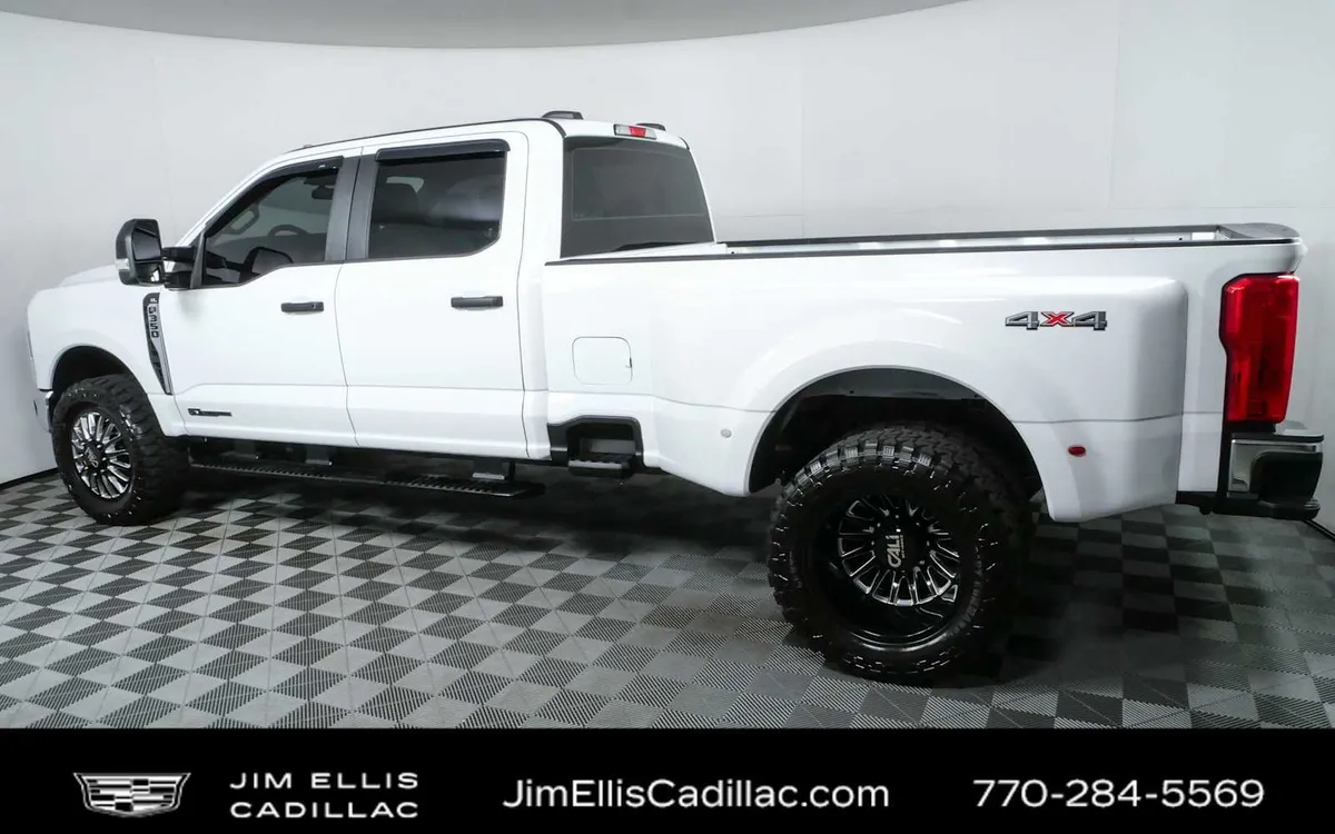 2024 Ford Super Duty F-350 DRW XL thumbnail 26