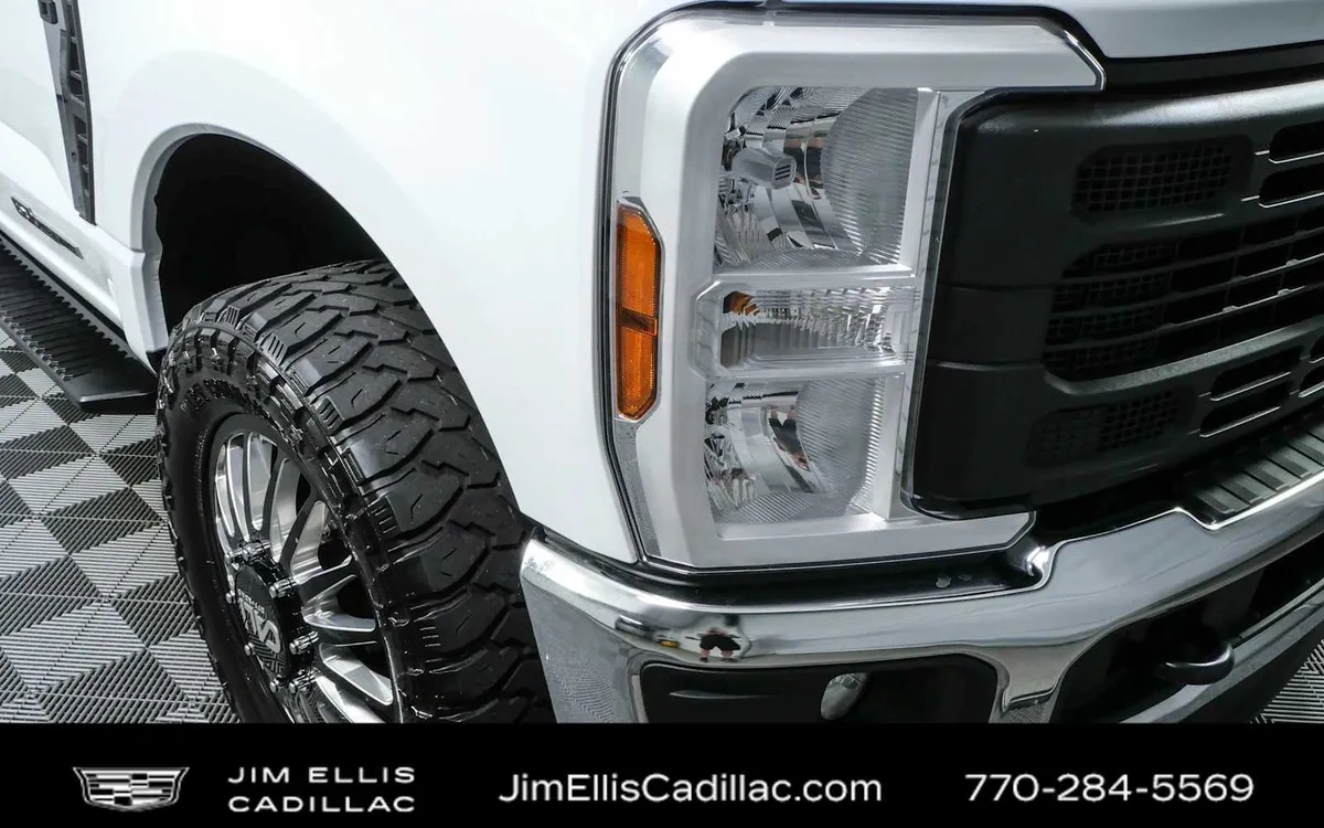 2024 Ford Super Duty F-350 DRW XL thumbnail 30