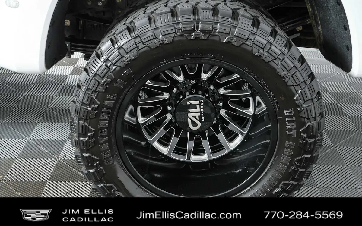 2024 Ford Super Duty F-350 DRW XL thumbnail 31