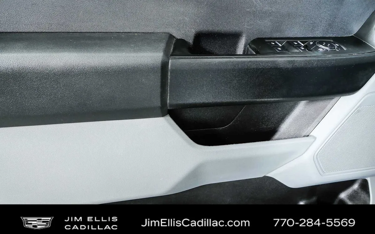 2024 Ford Super Duty F-350 DRW XL thumbnail 6